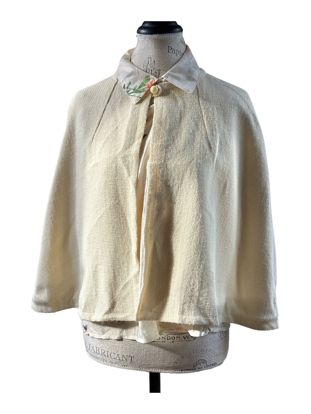Vintage 70’s handmade cream tweed cape caplet OS